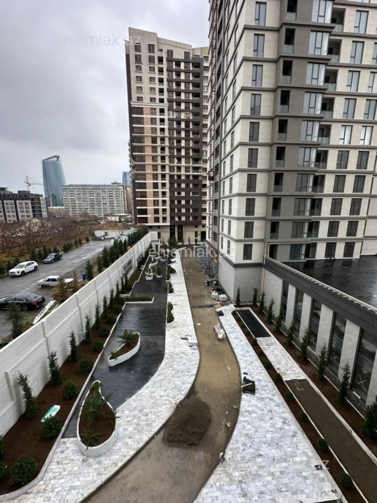 Satılır 3 otaqlı yeni tikili 133 m²