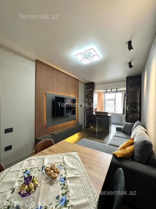 Satılır 3 otaqlı yeni tikili 80 m²