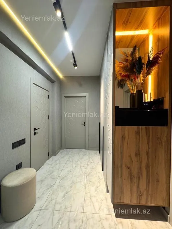 Satılır 3 otaqlı yeni tikili 80 m²