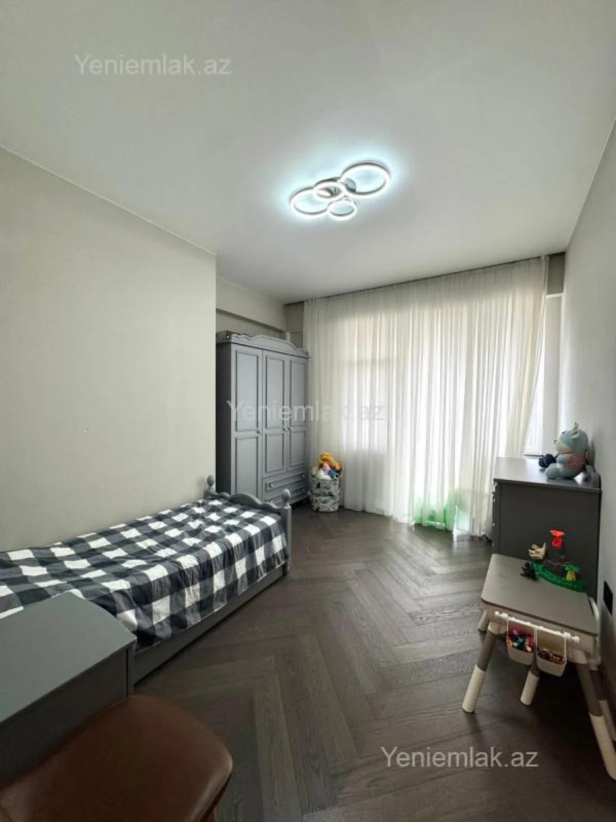 Satılır 3 otaqlı yeni tikili 80 m²