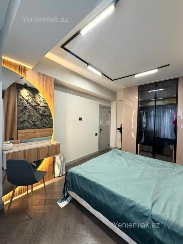 Satılır 3 otaqlı yeni tikili 80 m²