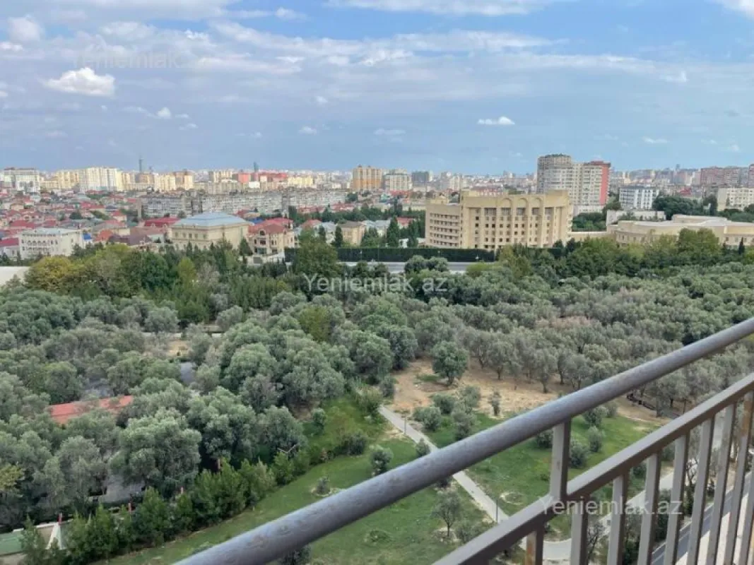 Satılır 4 otaqlı yeni tikili 173 m²