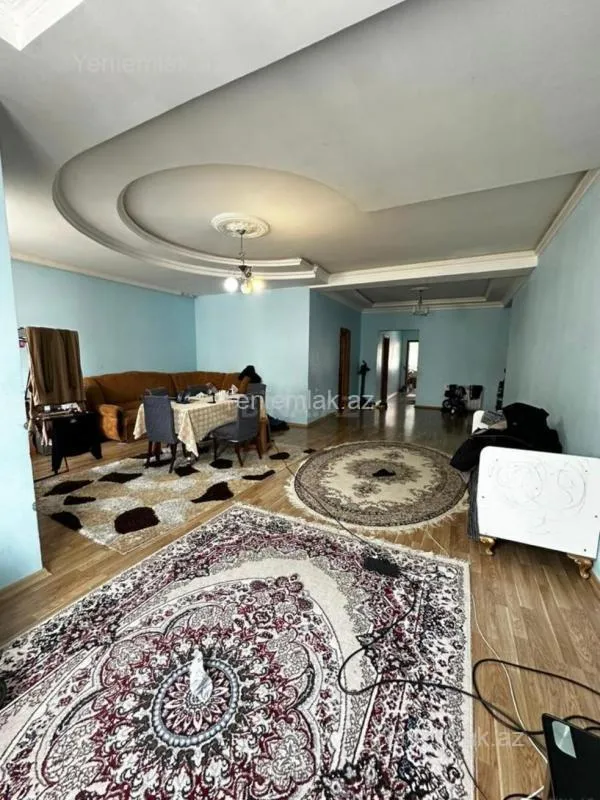 Satılır 3 otaqlı yeni tikili 120 m²