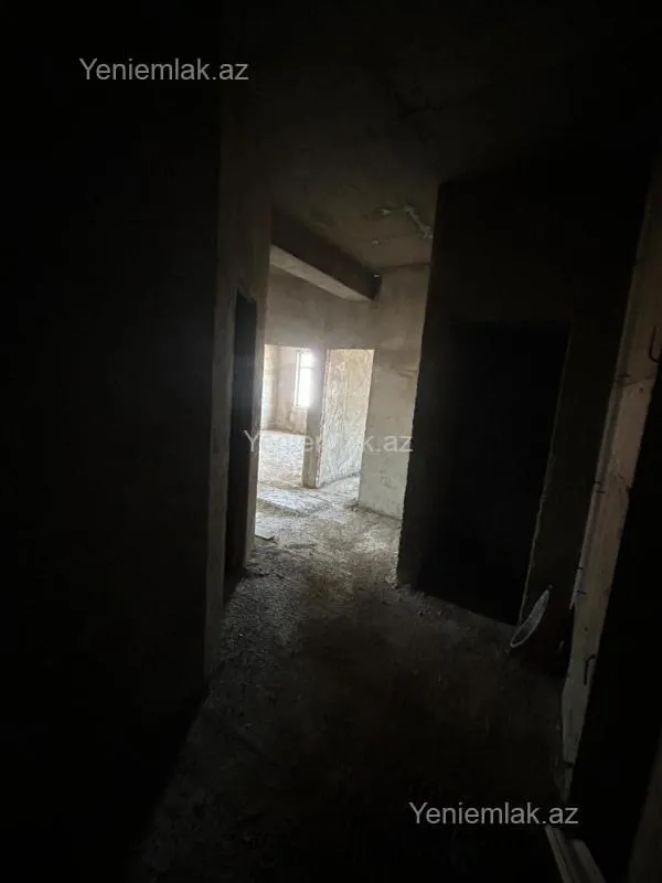 Satılır 3 otaqlı yeni tikili 130 m²