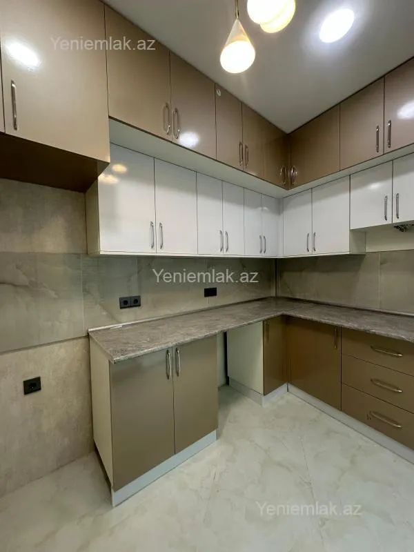 Satılır 3 otaqlı yeni tikili 90 m²