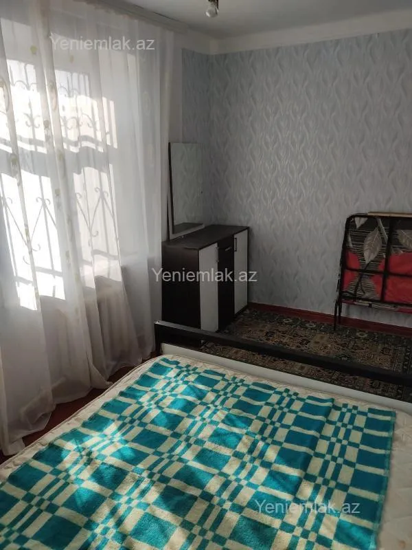 Satılır 2 otaqlı köhnə tikili 45 m²