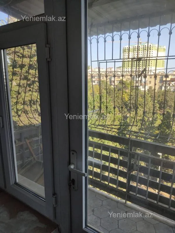 Satılır 2 otaqlı köhnə tikili 45 m²