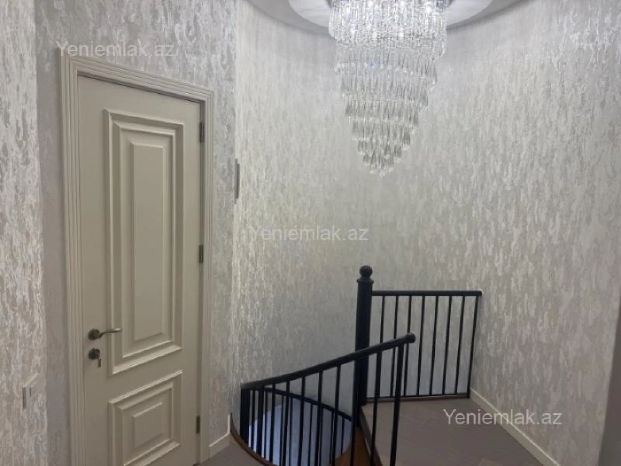 Satılır 4 otaqlı yeni tikili 160 m²