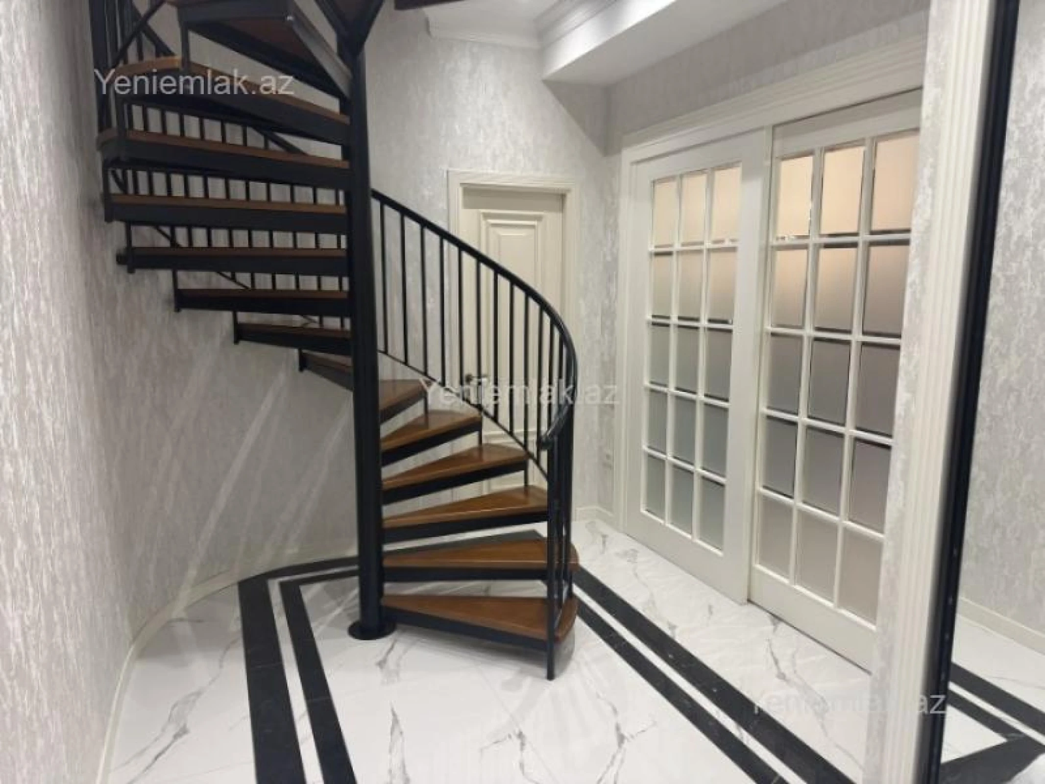 Satılır 4 otaqlı yeni tikili 160 m²