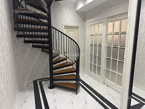 Satılır 4 otaqlı yeni tikili 160 m²