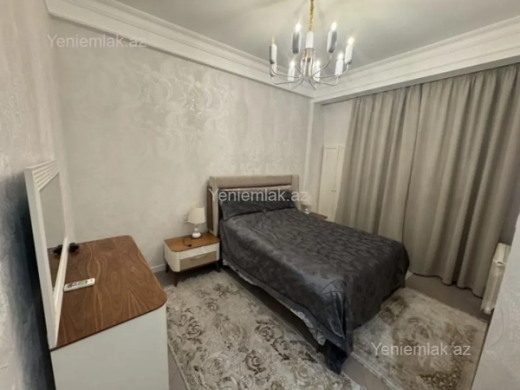 Satılır 4 otaqlı yeni tikili 160 m²