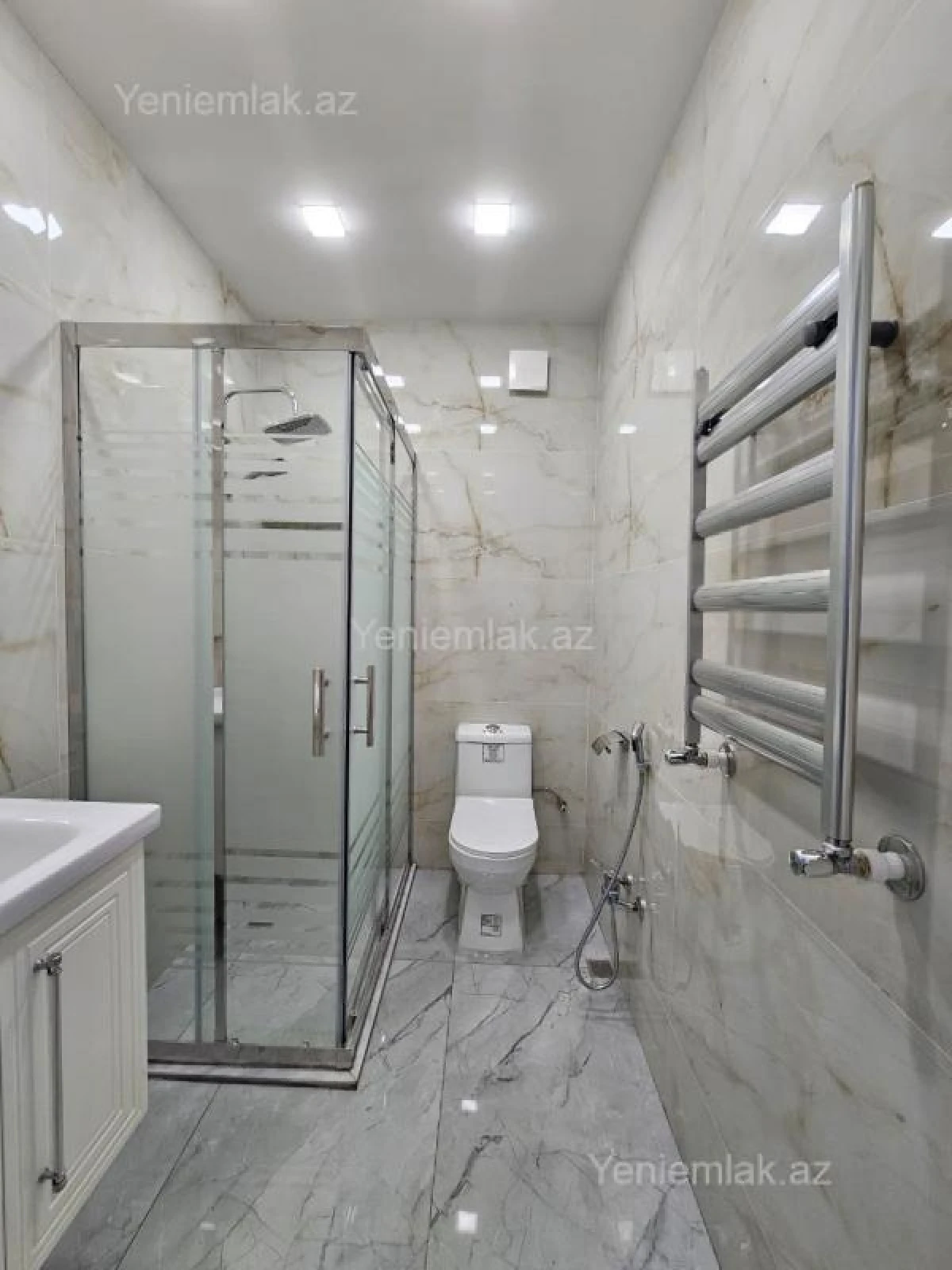 Satılır 3 otaqlı yeni tikili 84 m²