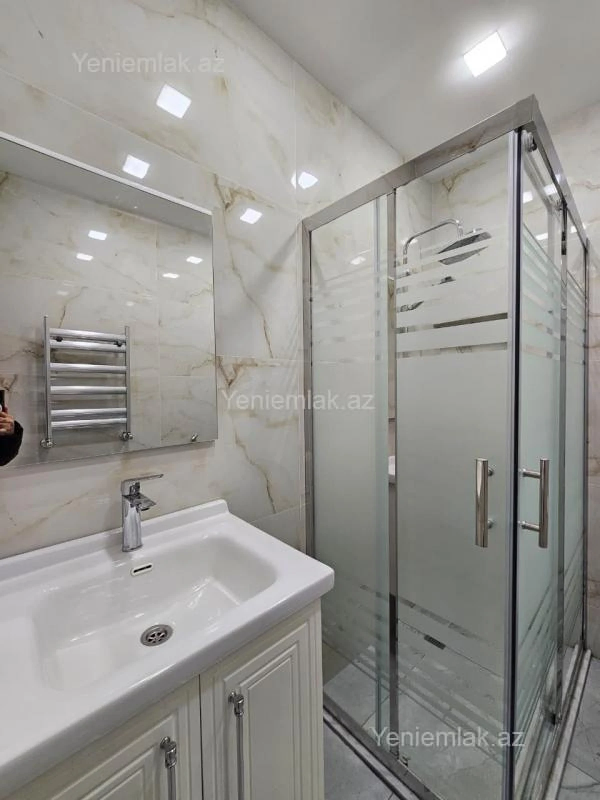 Satılır 3 otaqlı yeni tikili 84 m²