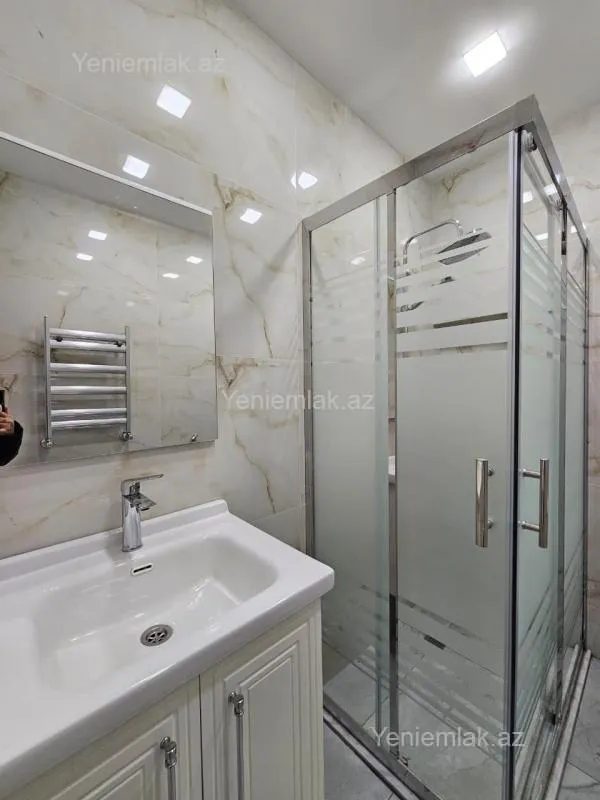 Satılır 3 otaqlı yeni tikili 84 m²