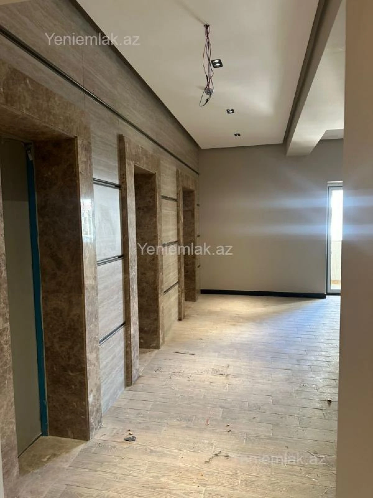 Satılır 2 otaqlı yeni tikili 77 m²