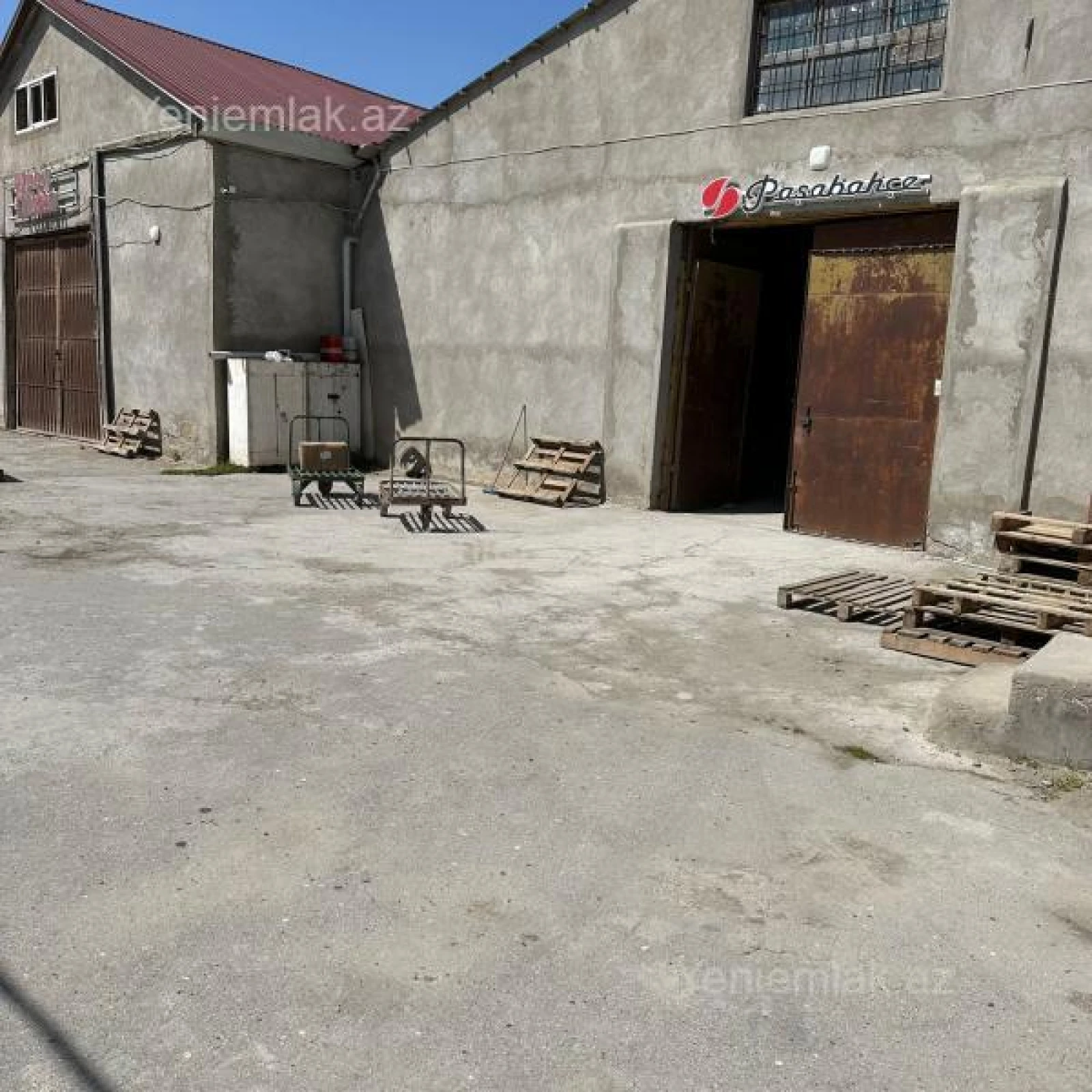 Satılır 10 otaqlı obyekt 2800 m²