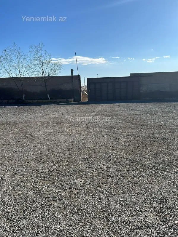 Satılır 10 otaqlı obyekt 2800 m²