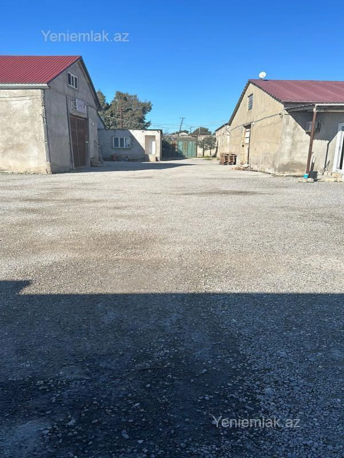 Satılır 10 otaqlı obyekt 2800 m²