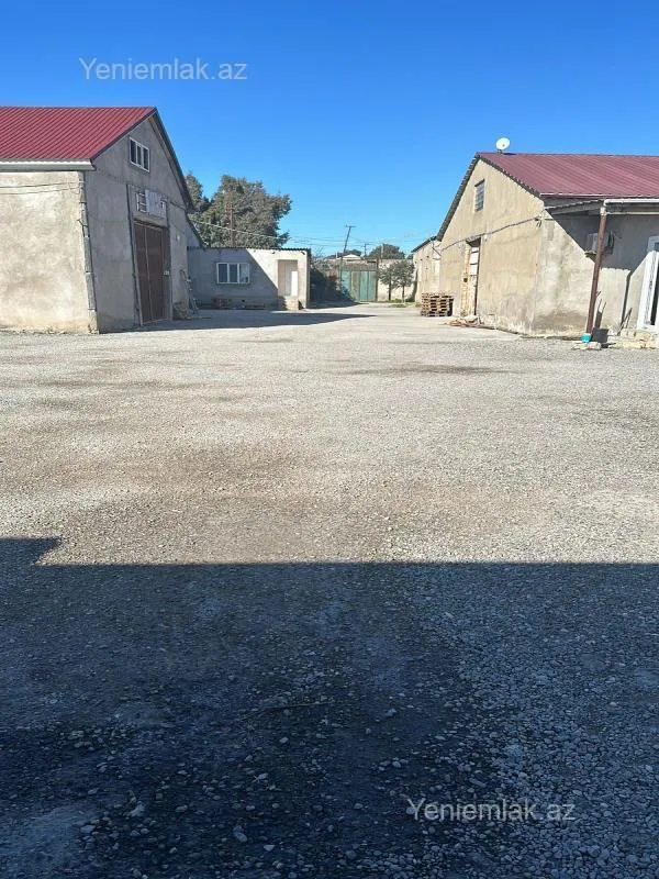 Satılır 10 otaqlı obyekt 2800 m²