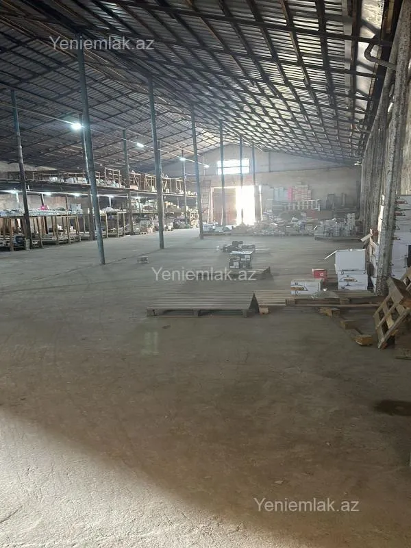 Satılır 10 otaqlı obyekt 2800 m²