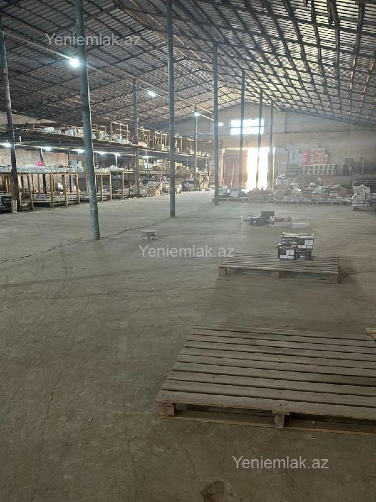 Satılır 10 otaqlı obyekt 2800 m²