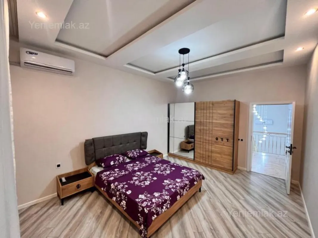 Satılır 5 otaqlı həyət evi 380 m²