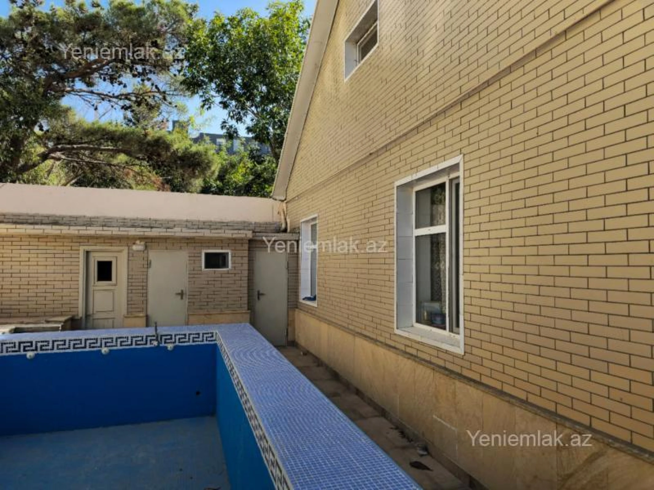 Satılır 7 otaqlı həyət evi 330 m²