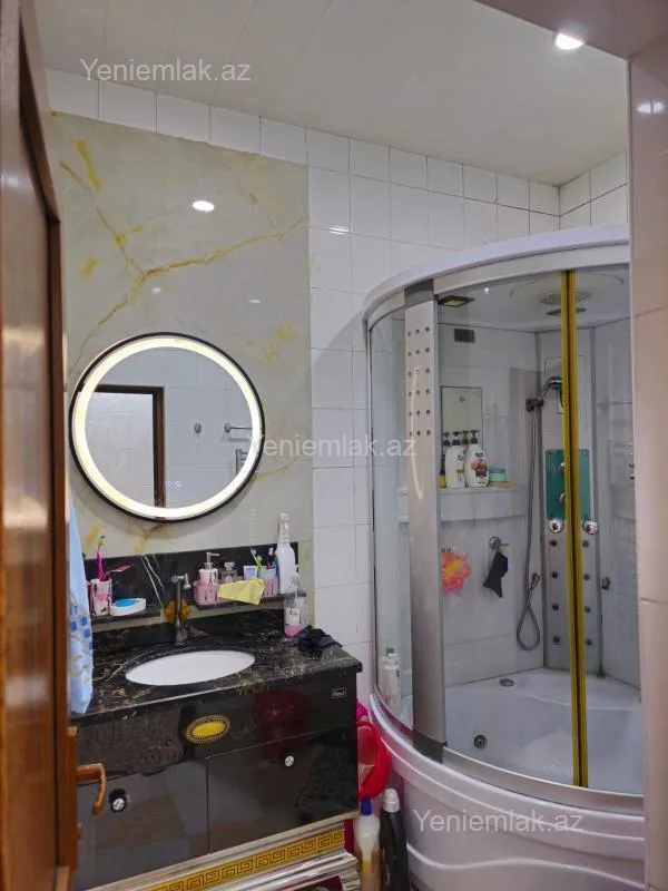 Satılır 7 otaqlı həyət evi 330 m²