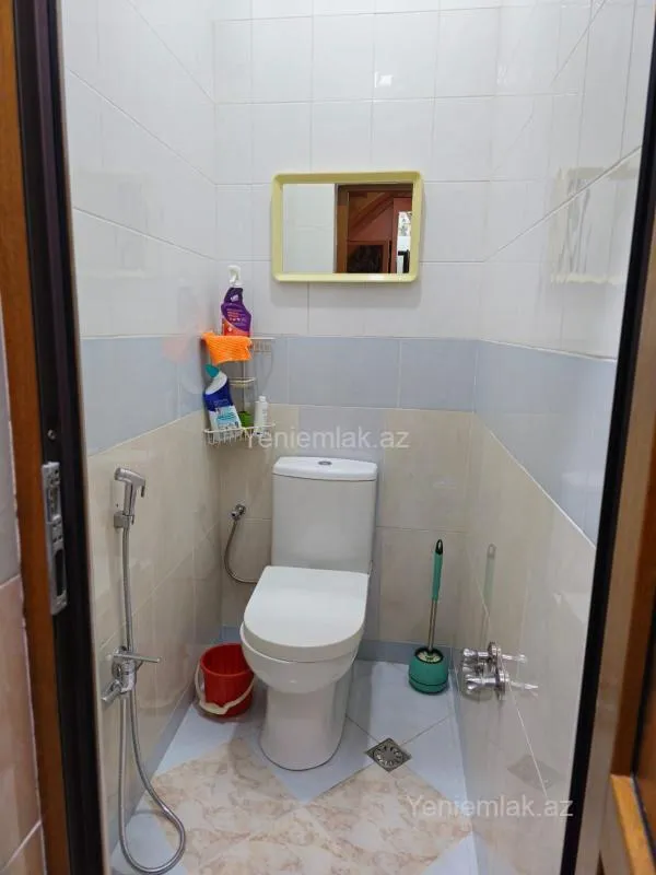 Satılır 7 otaqlı həyət evi 330 m²