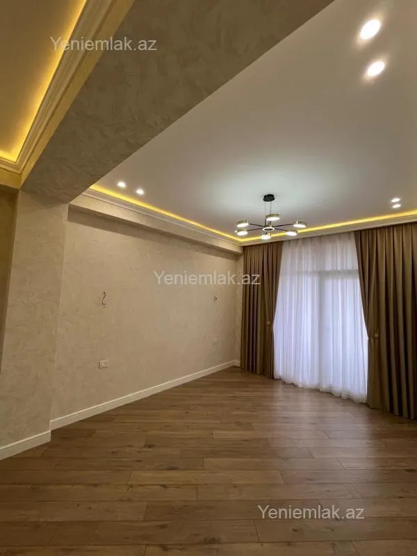 Satılır 2 otaqlı yeni tikili 72 m²
