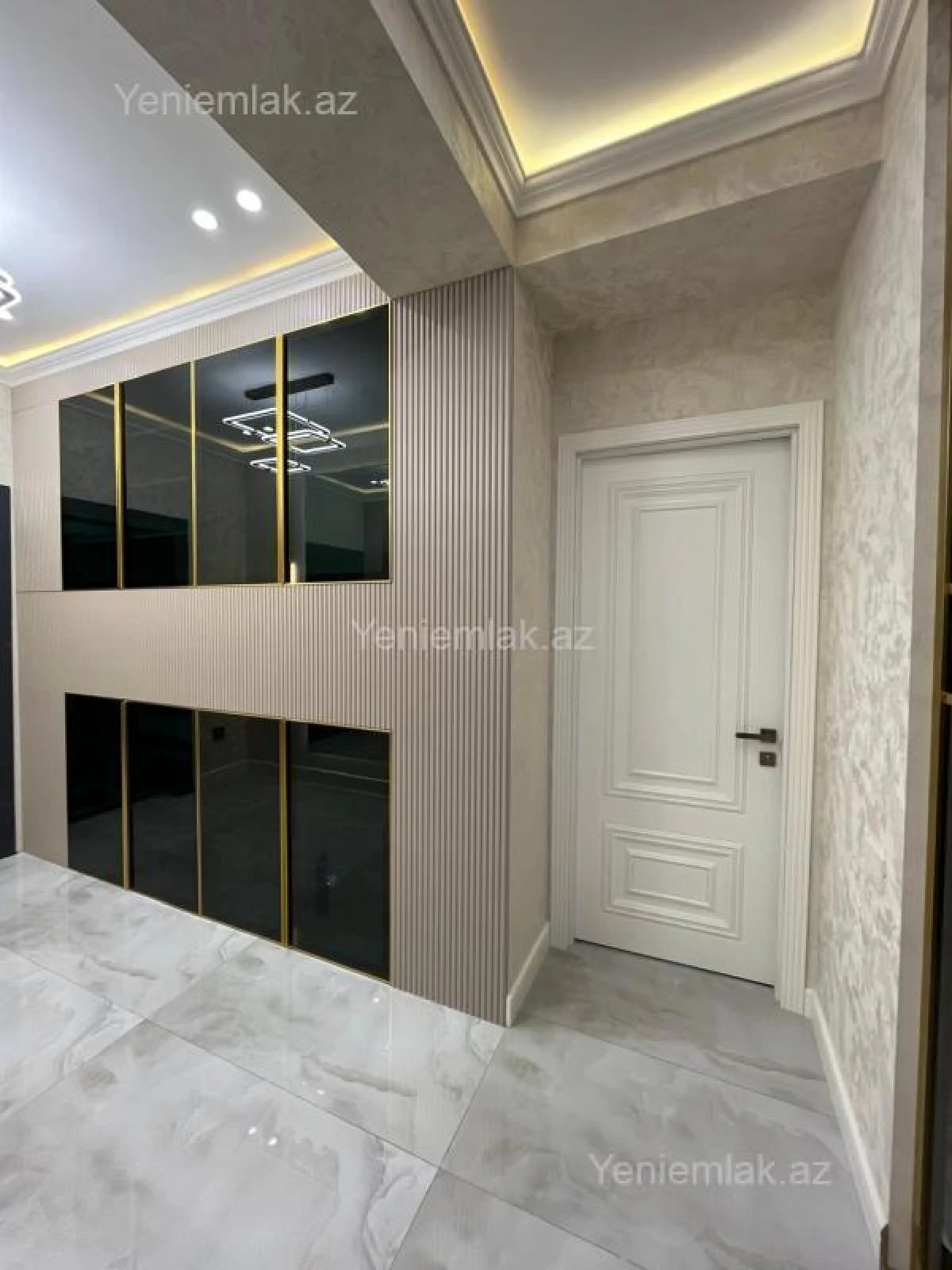 Satılır 2 otaqlı yeni tikili 72 m²