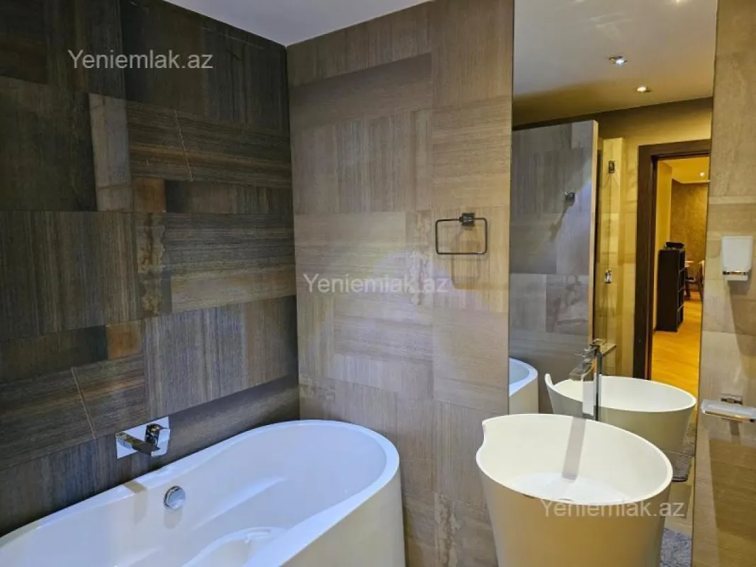 Satılır 3 otaqlı yeni tikili 113 m²