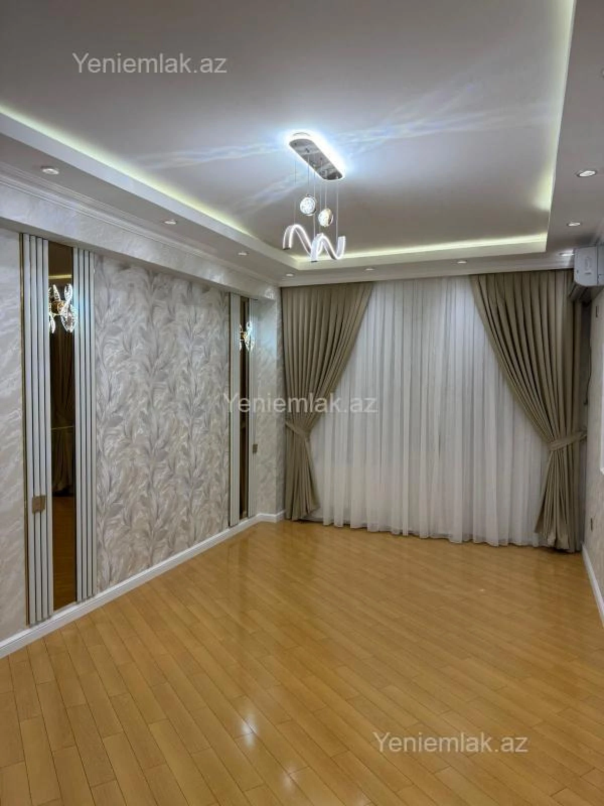Satılır 3 otaqlı yeni tikili 150 m²