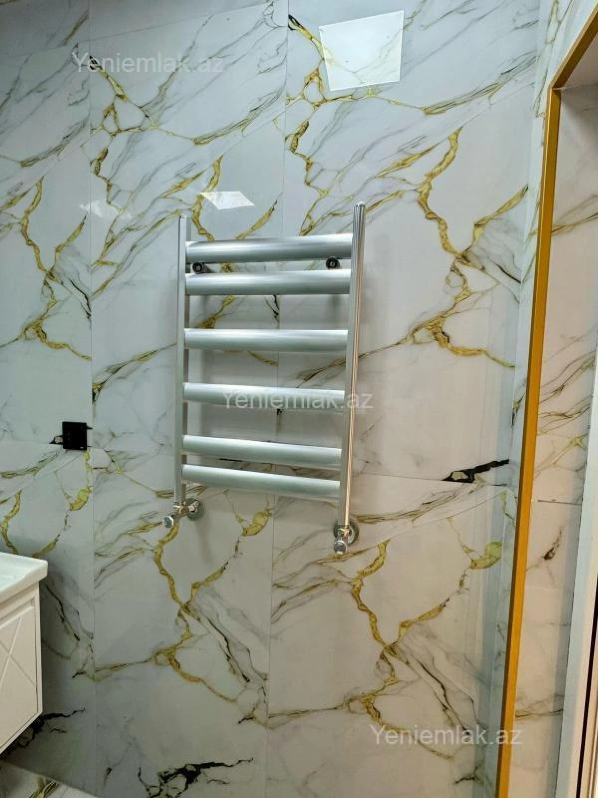 Satılır 2 otaqlı yeni tikili 60 m²