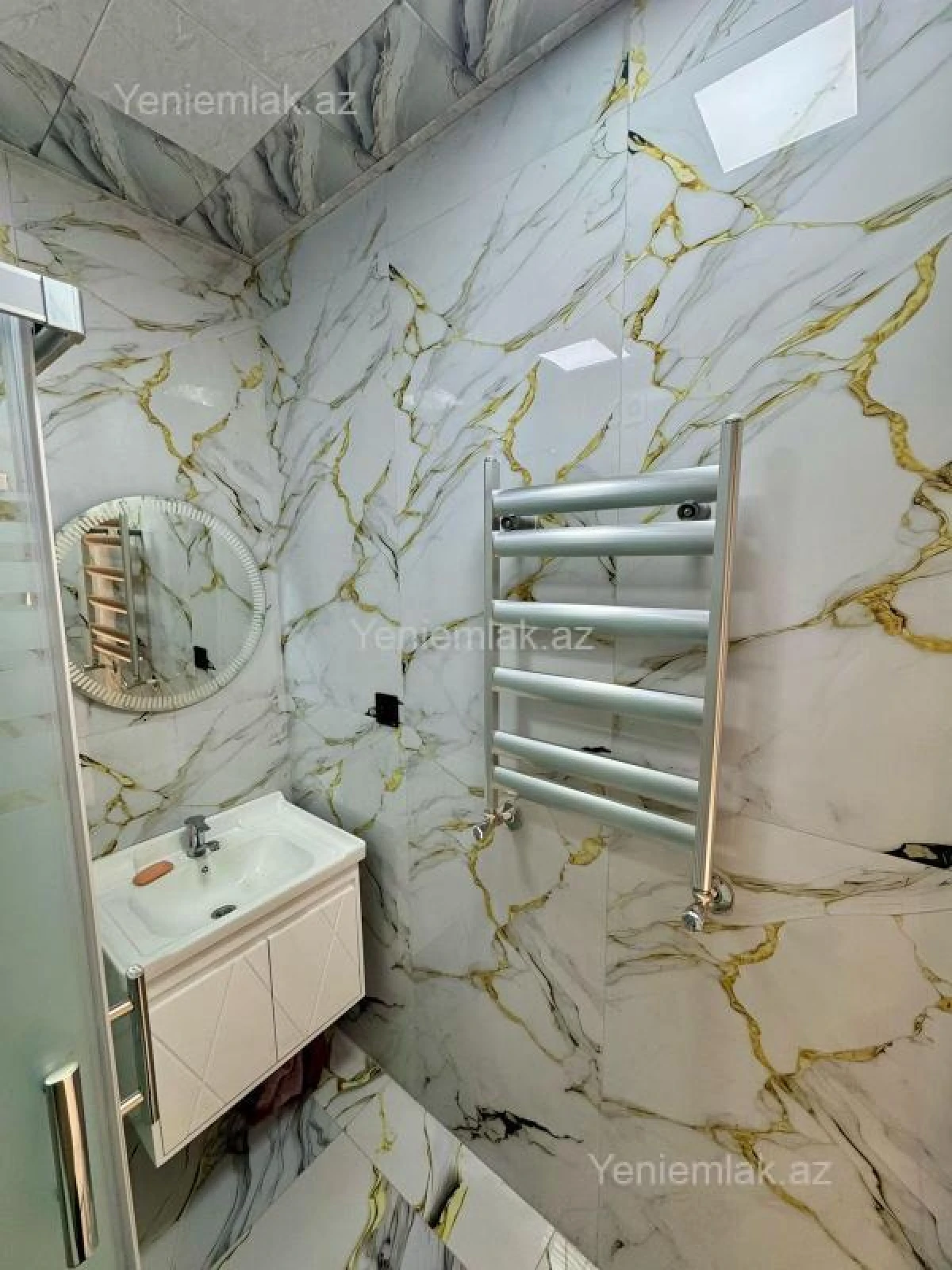 Satılır 2 otaqlı yeni tikili 60 m²