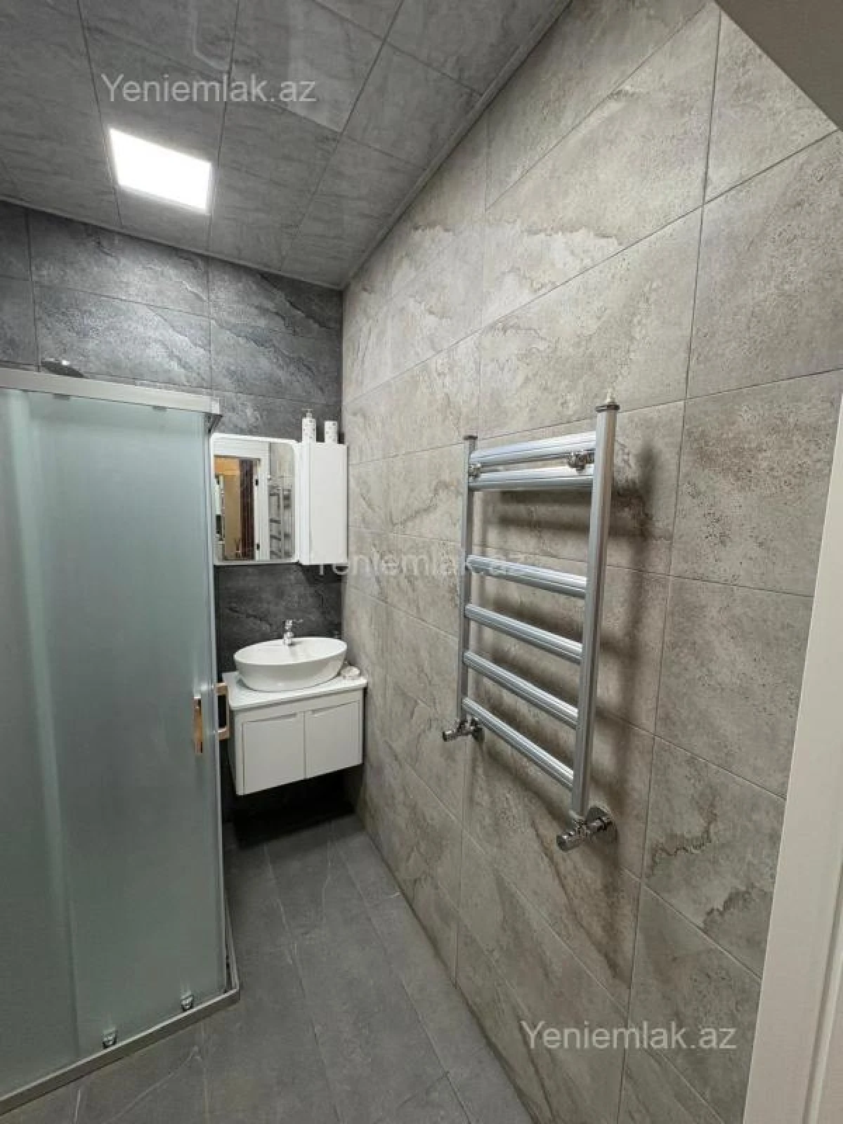 Satılır 2 otaqlı yeni tikili 60 m²