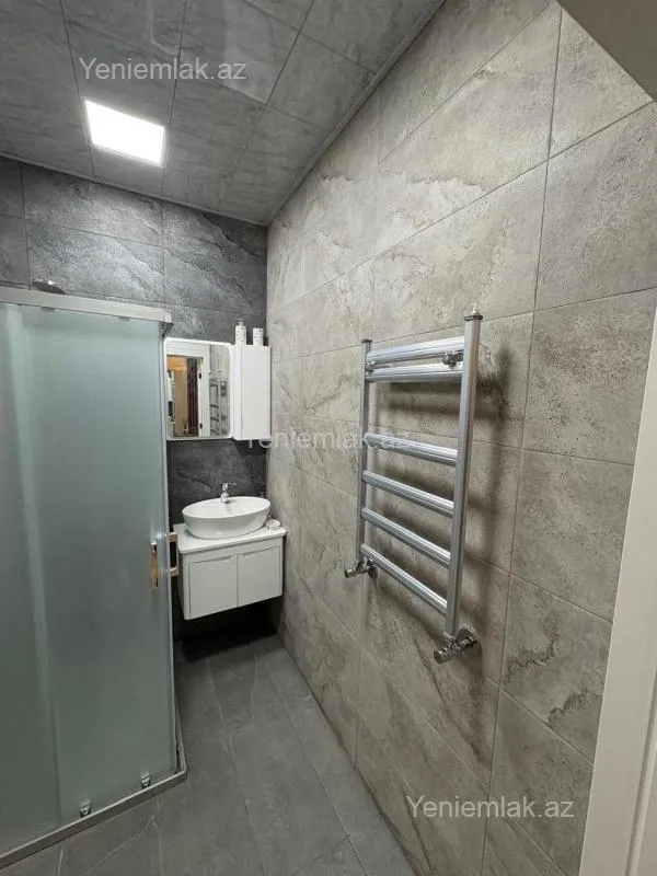 Satılır 2 otaqlı yeni tikili 60 m²