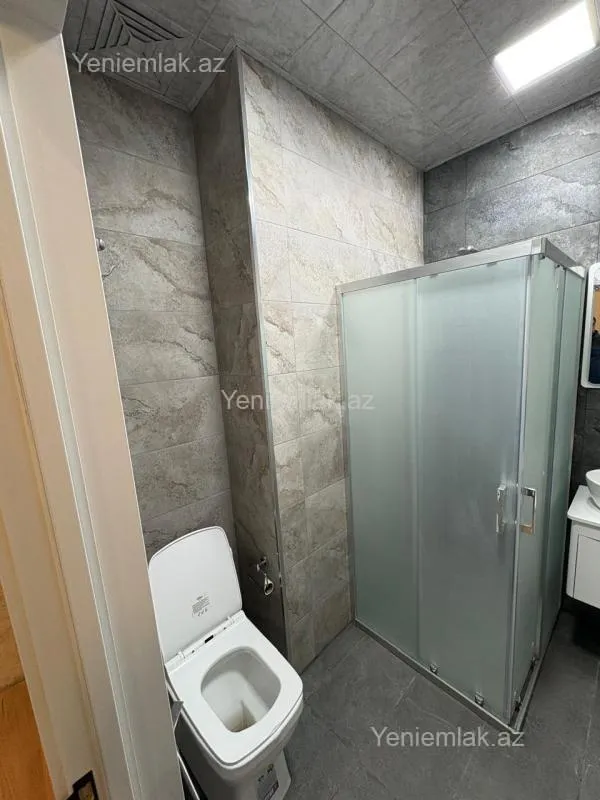 Satılır 2 otaqlı yeni tikili 60 m²