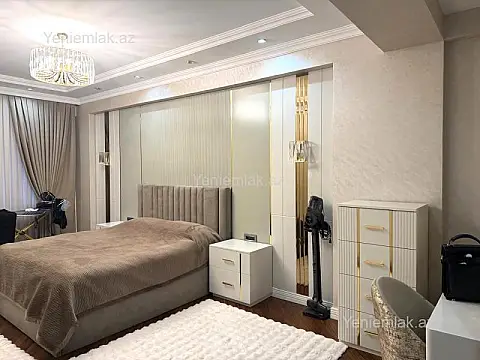 Satılır 4 otaqlı yeni tikili 200 m²