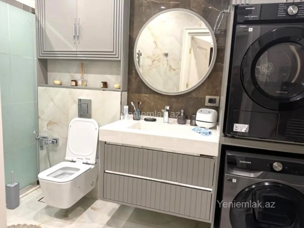 Satılır 4 otaqlı yeni tikili 200 m²