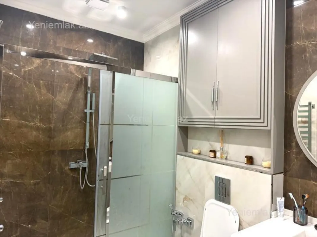 Satılır 4 otaqlı yeni tikili 200 m²