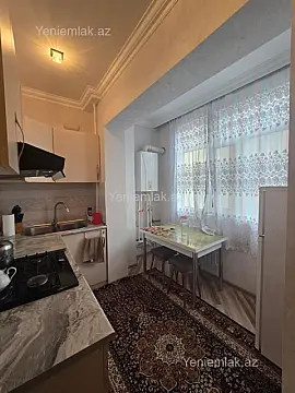 Satılır 2 otaqlı köhnə tikili 45 m²
