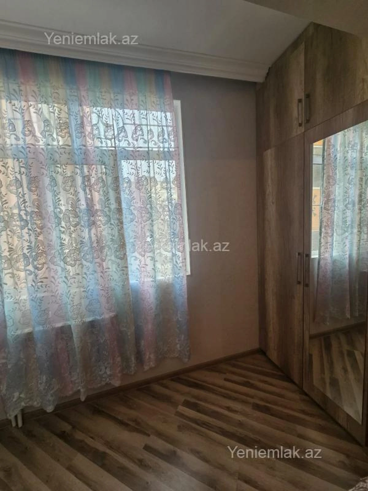 Satılır 2 otaqlı köhnə tikili 45 m²