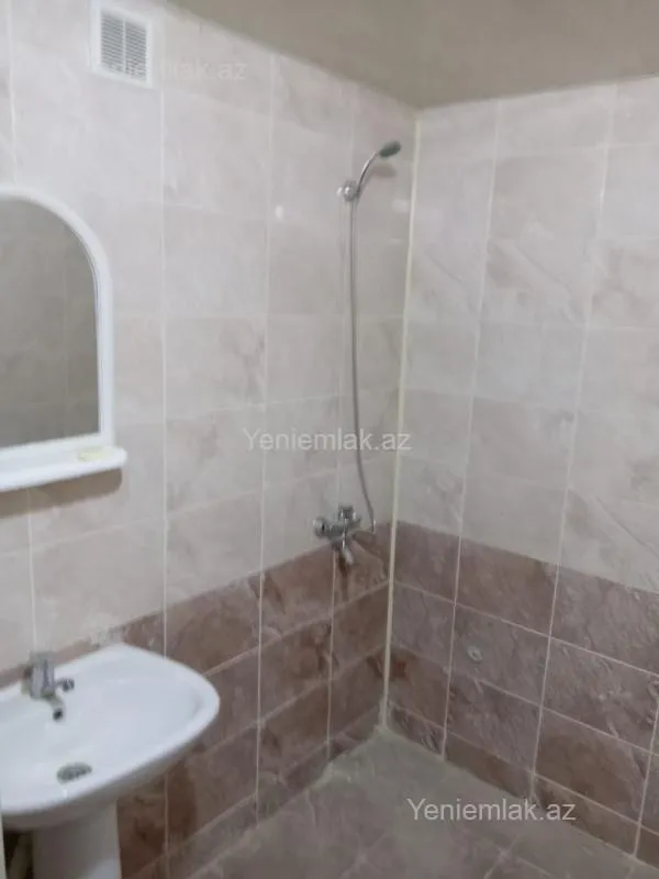 Satılır 3 otaqlı yeni tikili 160 m²