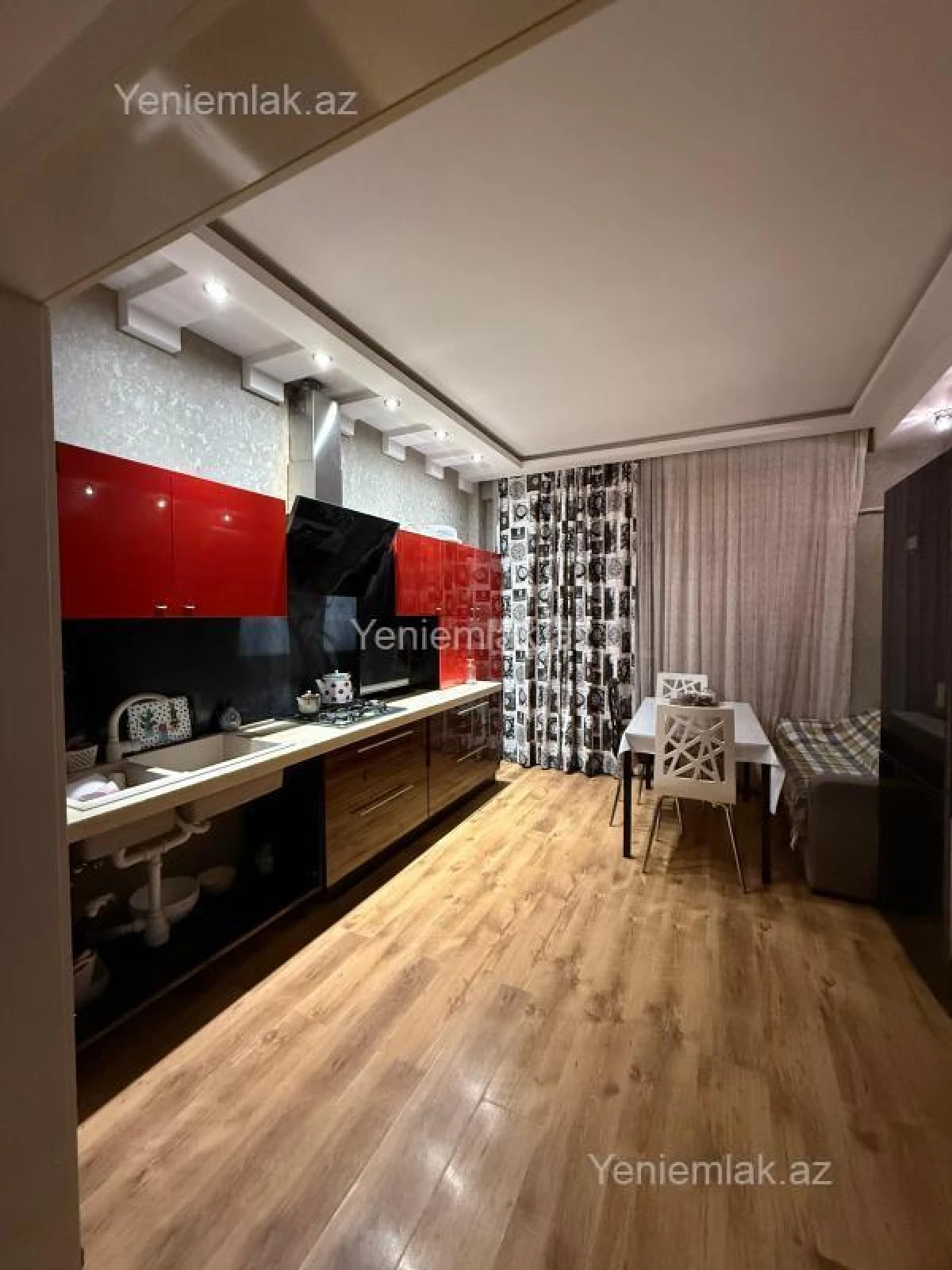 Satılır 3 otaqlı yeni tikili 134 m²