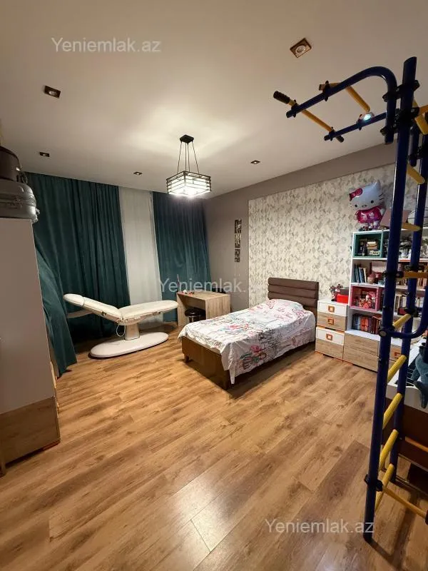 Satılır 3 otaqlı yeni tikili 134 m²