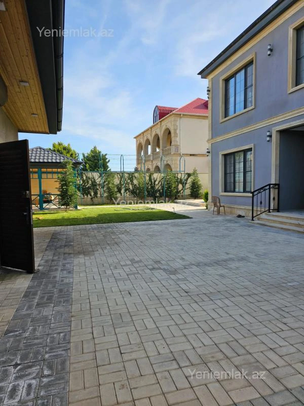 Satılır 6 otaqlı həyət evi 220 m²