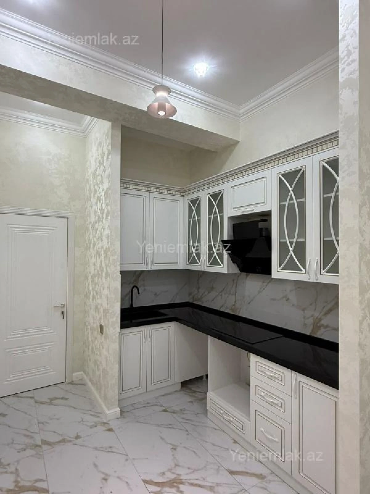 Satılır 2 otaqlı yeni tikili 74 m²