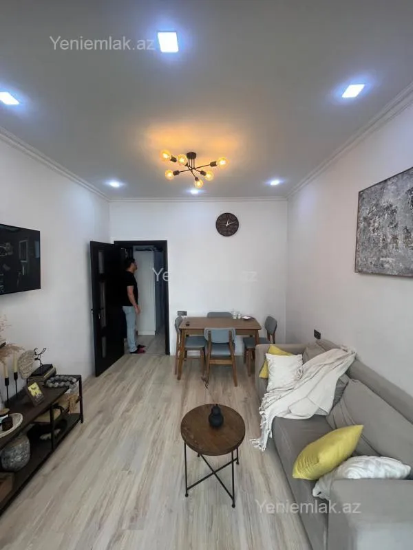 Satılır 2 otaqlı yeni tikili 53 m²