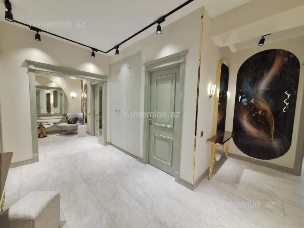 Satılır 5 otaqlı yeni tikili 183 m²